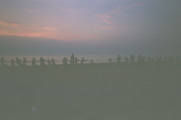 
Tug-o-war
